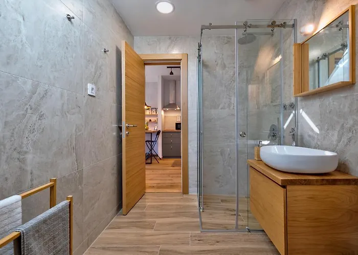 Bombonica * Ζλάτιμπορ